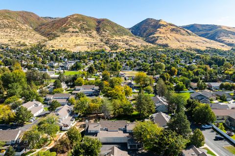 Tiny photo for 833 N LAKESIDE LN W, Centerville, UT 84014 (MLS # 2127085)