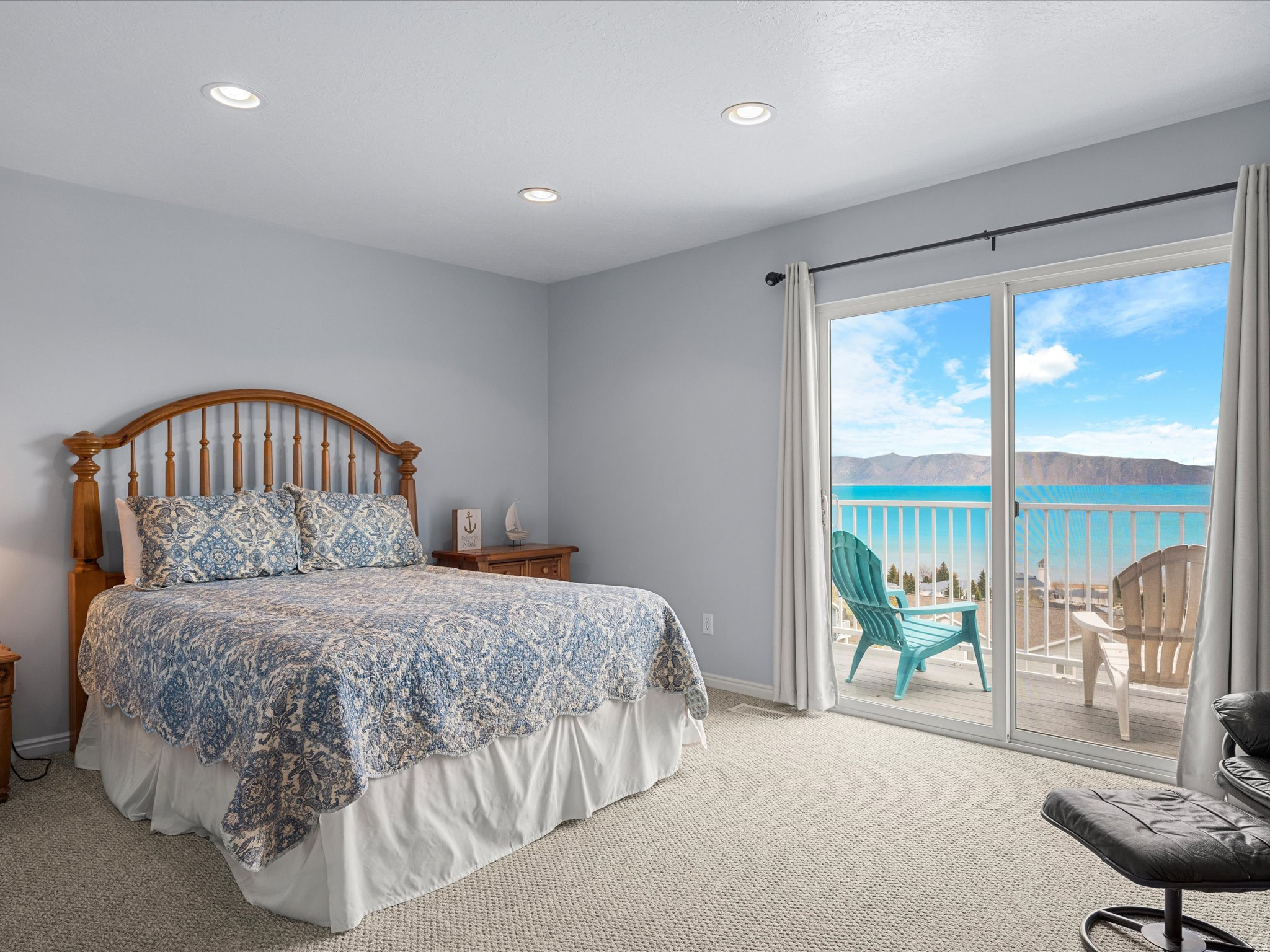 HARBOR VILLAGE - Residential