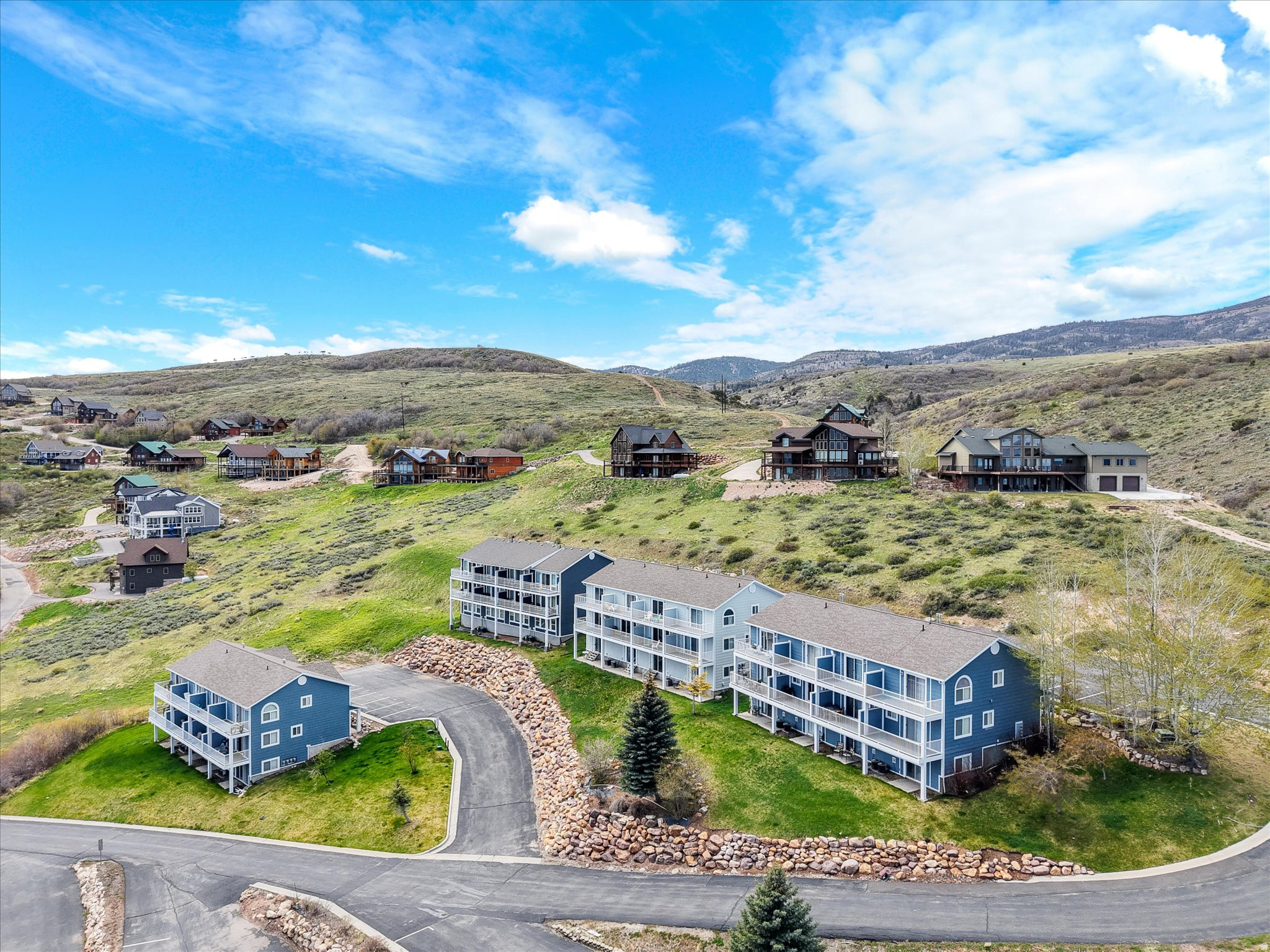 HARBOR VILLAGE - Residential