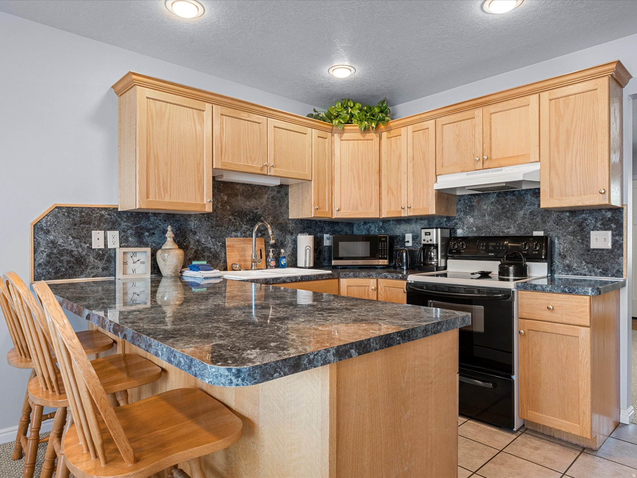 HARBOR VILLAGE - Residential