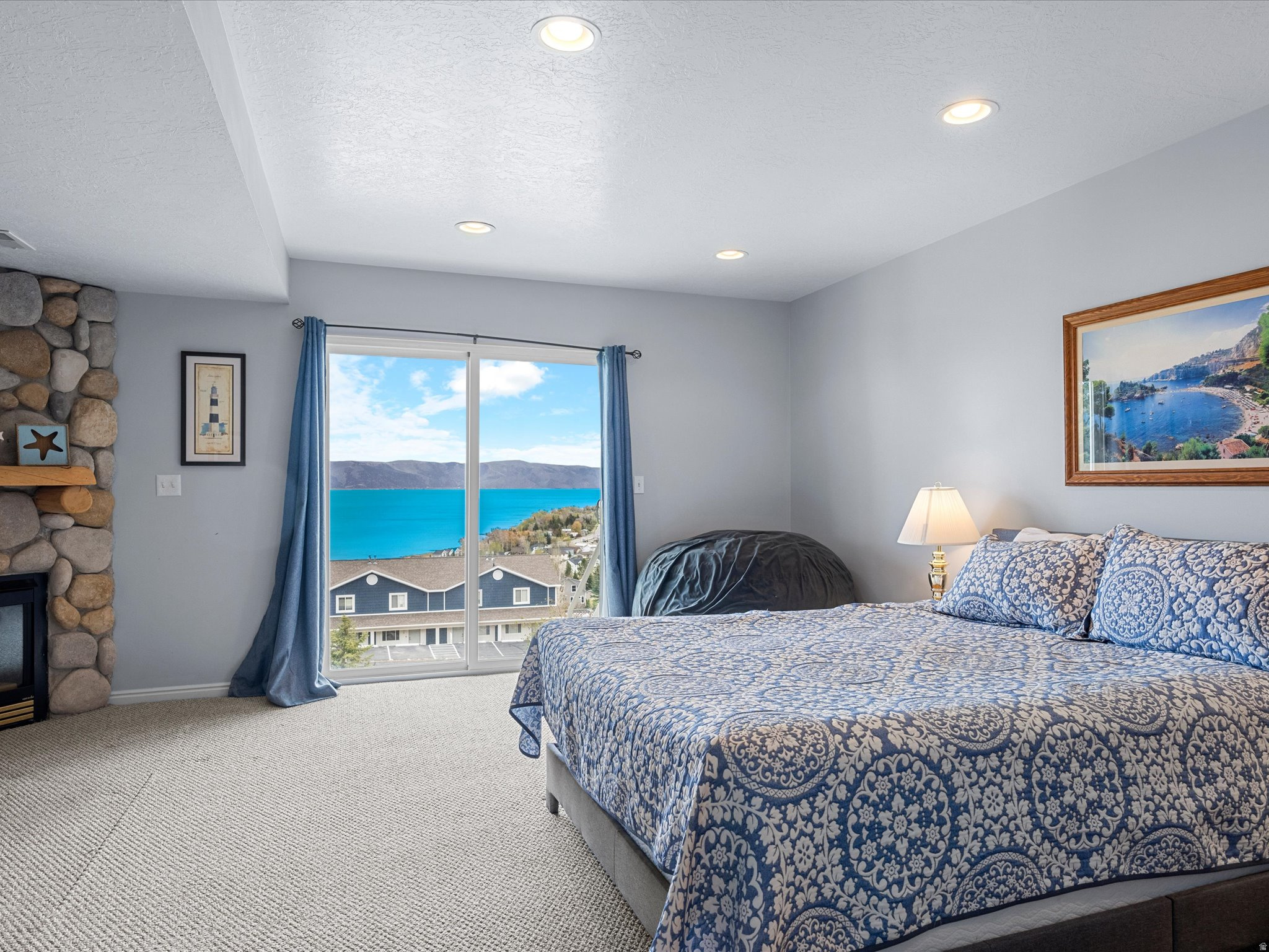 HARBOR VILLAGE - Residential