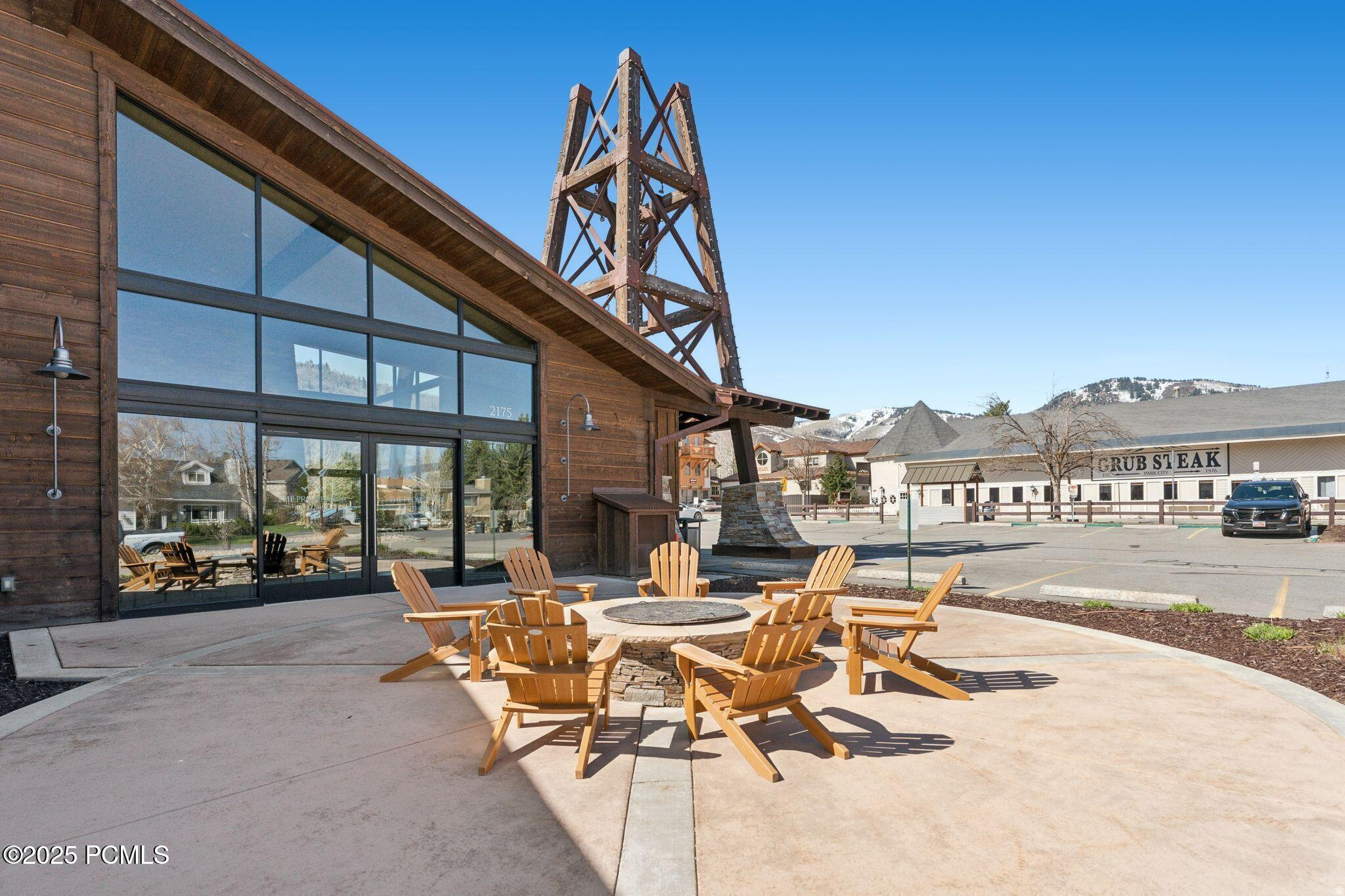 PROSPECTOR SQUARE - Residential