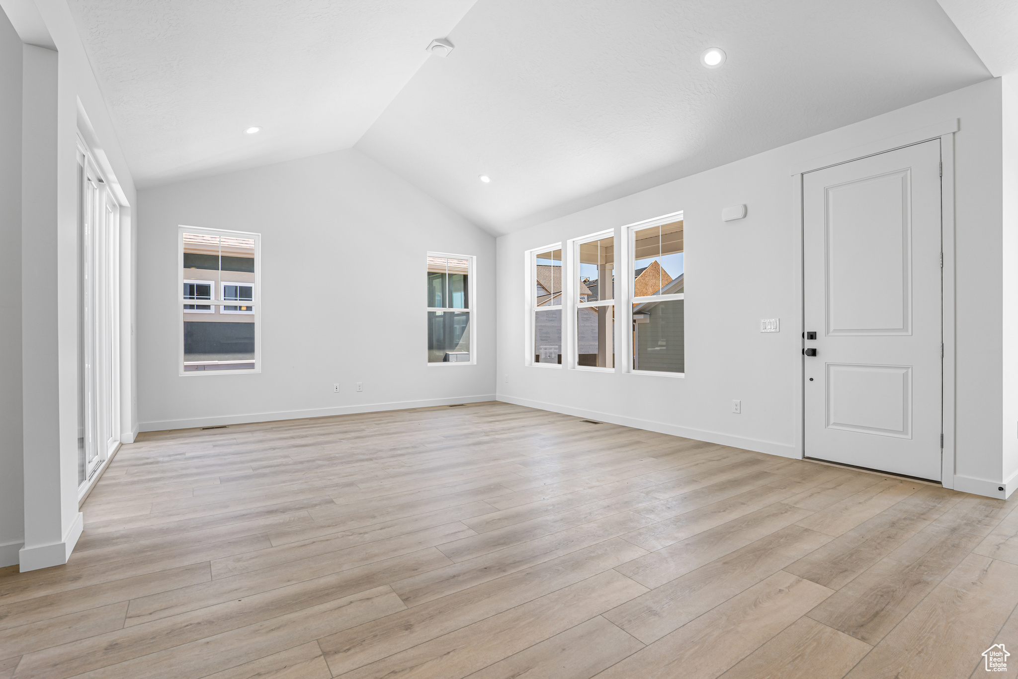 DAYBREAK - Residential