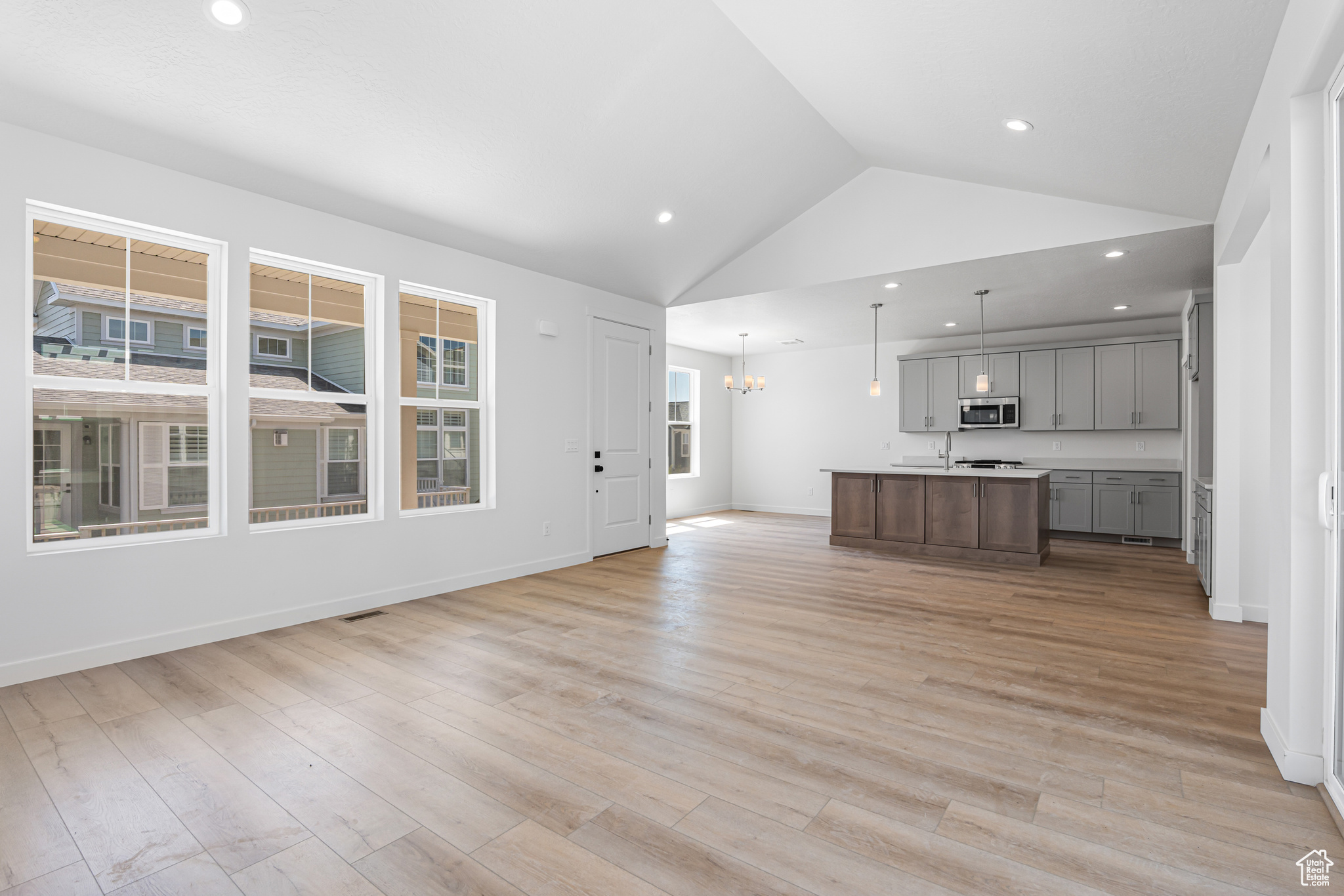 DAYBREAK - Residential