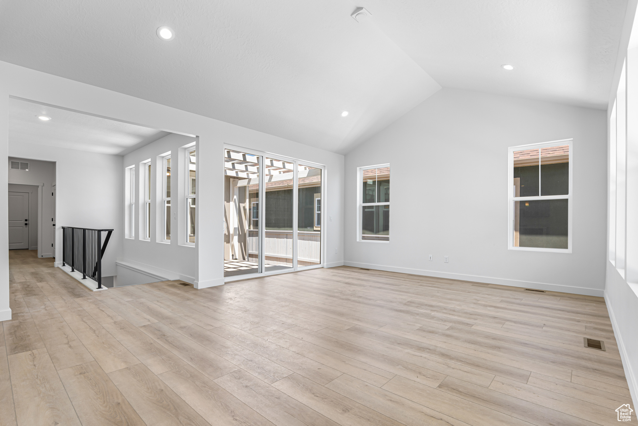 DAYBREAK - Residential