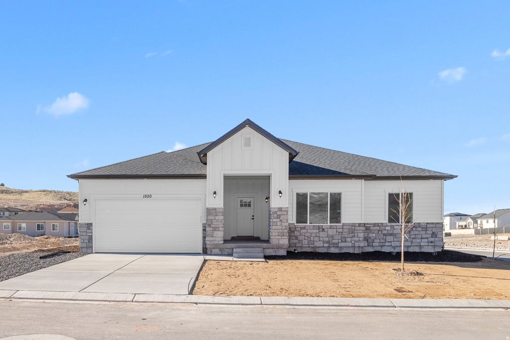 Photo of 365 N SLANT RD #29, Spanish Fork, UT 84660 (MLS # 2141880)