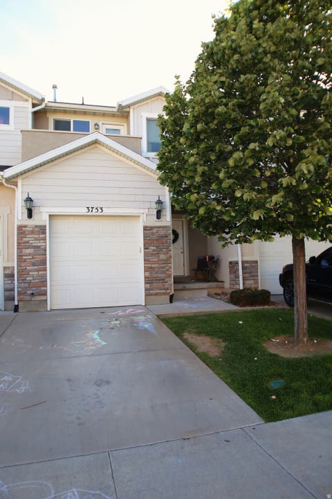 Townhouse For Sale - 3753 N Prairie Grass Dr<br/> Lehi, UT 84048