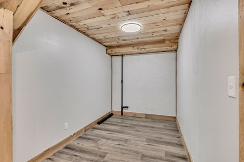 Tiny photo for 720 E 2600 N, North Ogden, UT 84414 (MLS # 2126334)