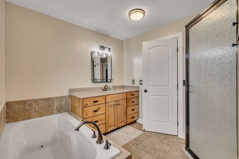 Tiny photo for 720 E 2600 N, North Ogden, UT 84414 (MLS # 2126334)