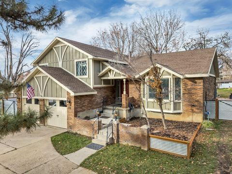 Tiny photo for 720 E 2600 N, North Ogden, UT 84414 (MLS # 2126334)