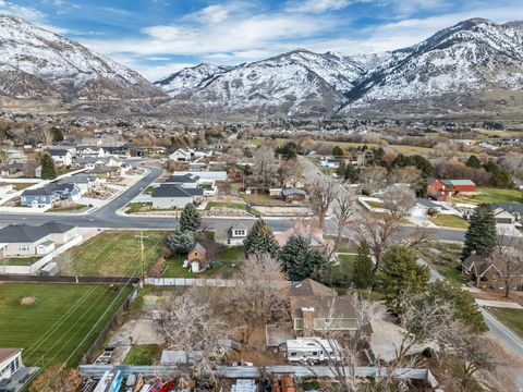 Tiny photo for 720 E 2600 N, North Ogden, UT 84414 (MLS # 2126334)