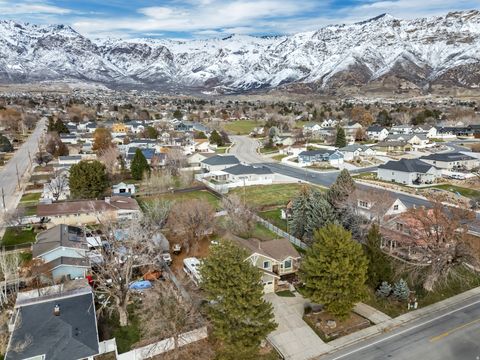 Tiny photo for 720 E 2600 N, North Ogden, UT 84414 (MLS # 2126334)