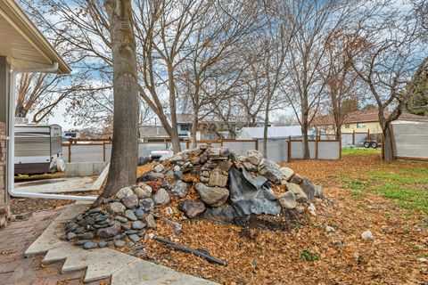 Tiny photo for 720 E 2600 N, North Ogden, UT 84414 (MLS # 2126334)