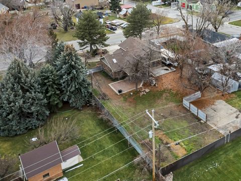 Tiny photo for 720 E 2600 N, North Ogden, UT 84414 (MLS # 2126334)