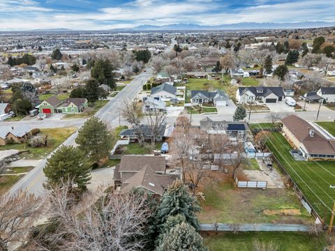 Tiny photo for 720 E 2600 N, North Ogden, UT 84414 (MLS # 2126334)