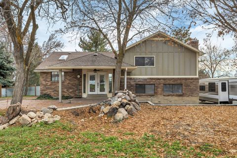 Tiny photo for 720 E 2600 N, North Ogden, UT 84414 (MLS # 2126334)