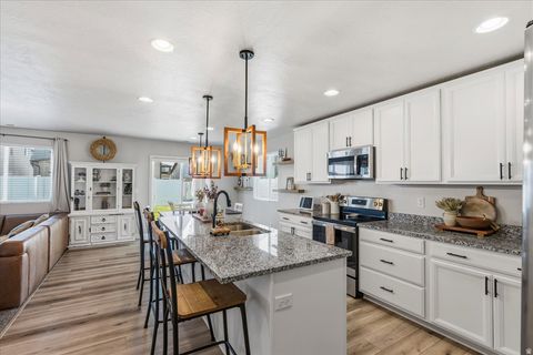 Tiny photo for 2996 S 2550 W, Syracuse, UT 84075 (MLS # 2126846)
