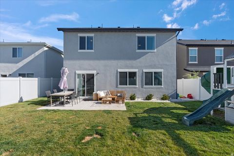 Tiny photo for 2996 S 2550 W, Syracuse, UT 84075 (MLS # 2126846)