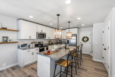 Tiny photo for 2996 S 2550 W, Syracuse, UT 84075 (MLS # 2126846)