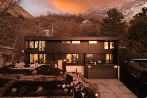 Photo of 3459 S CRESTWOOD DR, Salt Lake City, UT 84109 (MLS # 2123790)