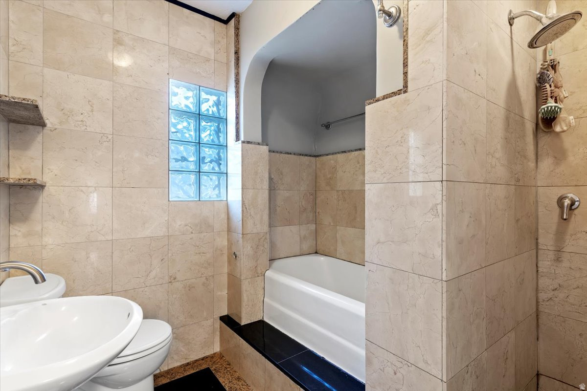 NOB HILL - Residential