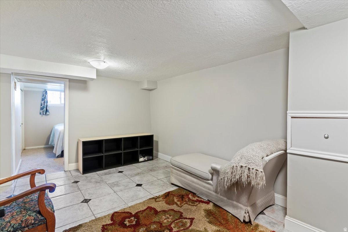 NOB HILL - Residential