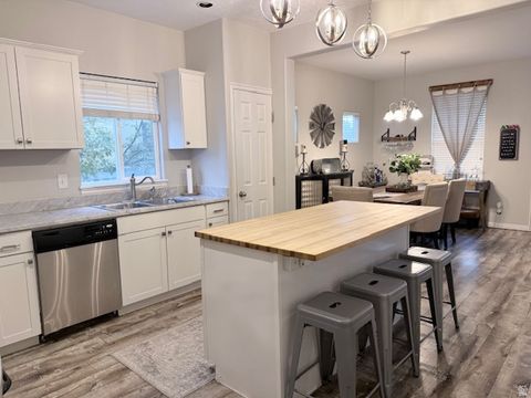 Tiny photo for 1388 W NORTH PADDOCK DR S, Farmington, UT 84025 (MLS # 2124367)