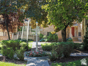 AIX LA CHAPE - Residential