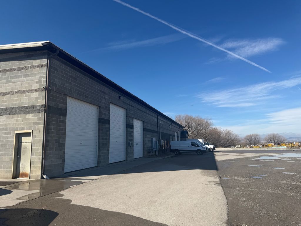 Photo of 889 W CENTER, Hyde Park, UT 84318 (MLS # 2144307)