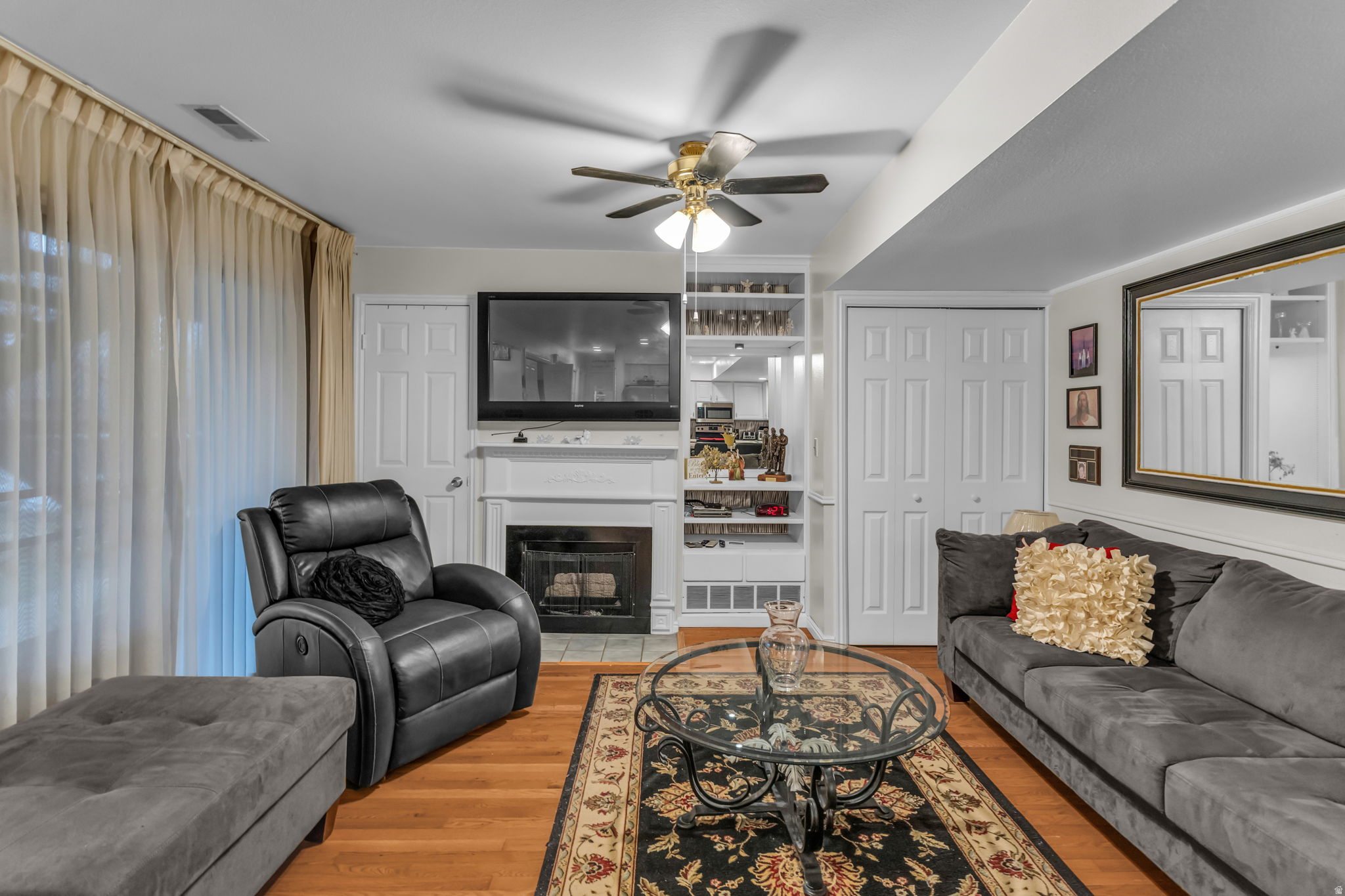 WILLOWBROOK - Residential