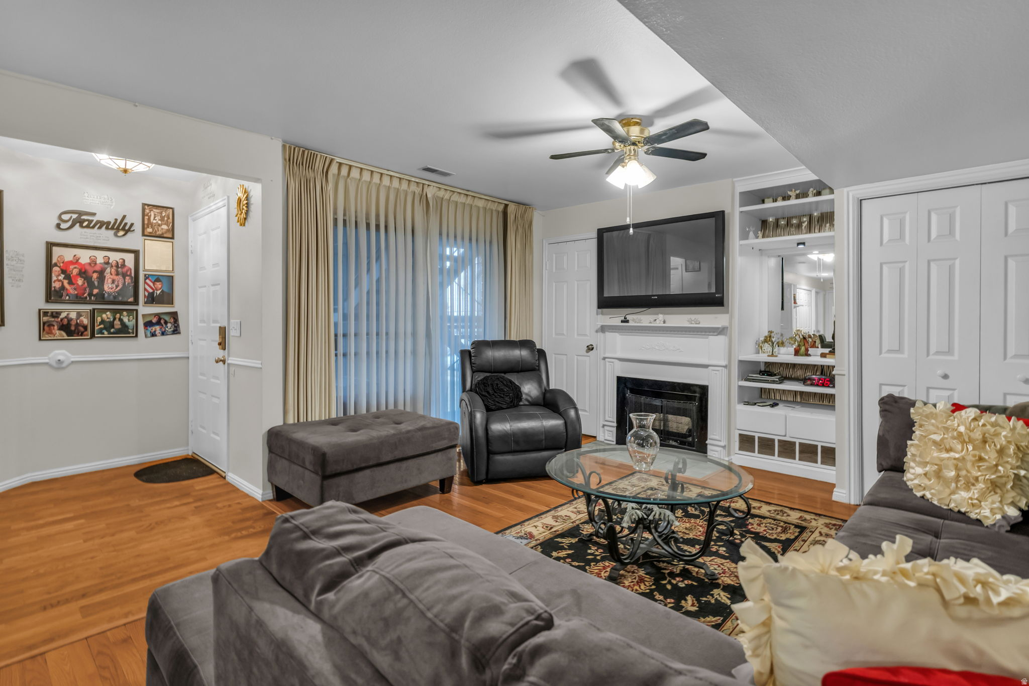 WILLOWBROOK - Residential