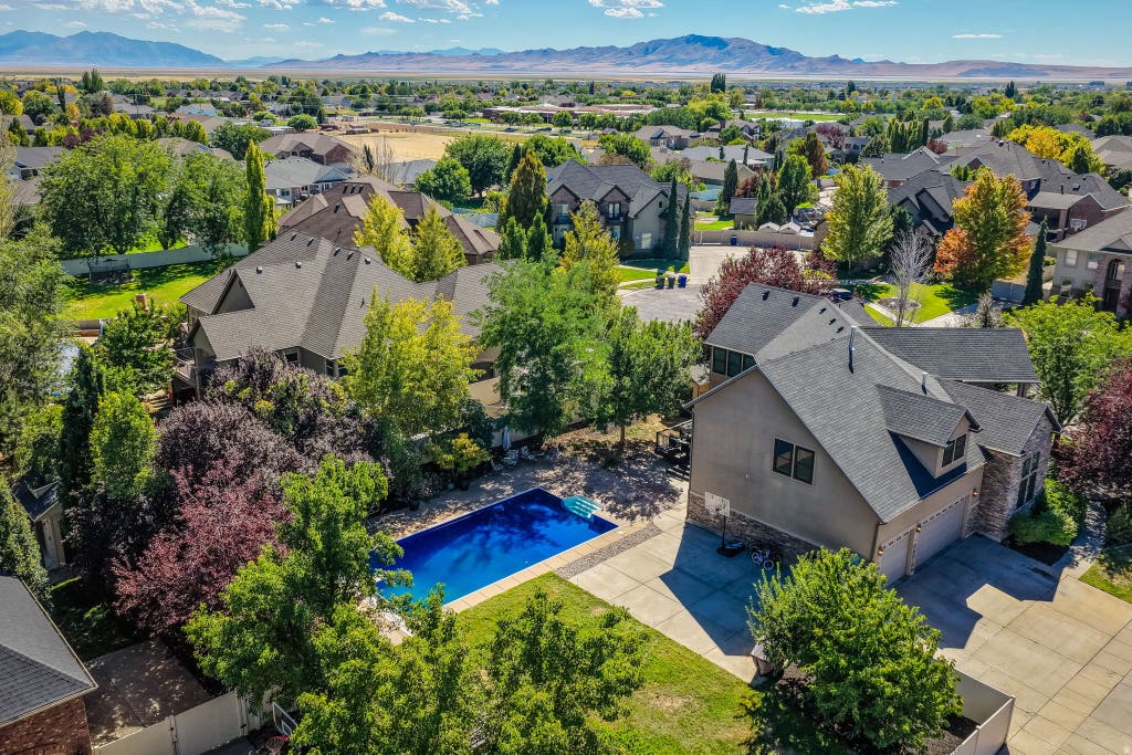 Photo of 579 W 2400 S, Syracuse, UT 84075 (MLS # 2180562)