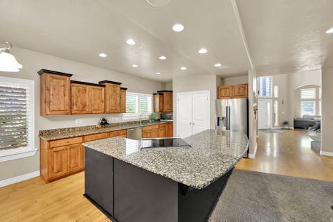 Tiny photo for 579 W 2400 S, Syracuse, UT 84075 (MLS # 2180562)