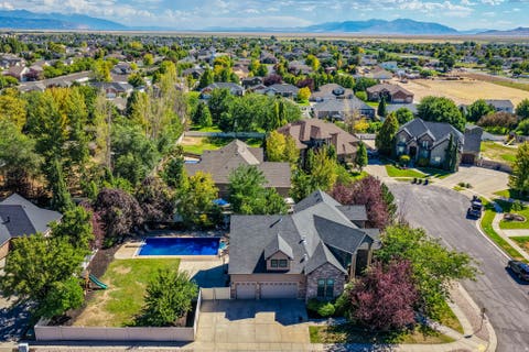 Tiny photo for 579 W 2400 S, Syracuse, UT 84075 (MLS # 2180562)