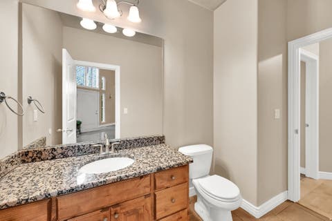 Tiny photo for 579 W 2400 S, Syracuse, UT 84075 (MLS # 2180562)