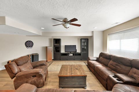 Tiny photo for 579 W 2400 S, Syracuse, UT 84075 (MLS # 2180562)