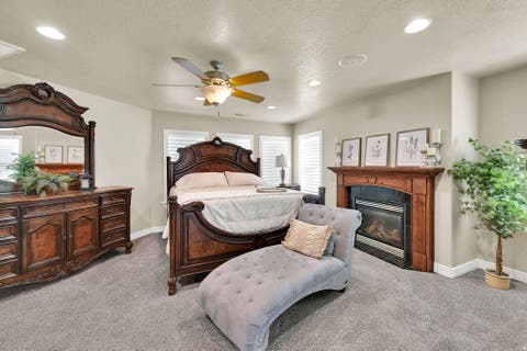 Tiny photo for 579 W 2400 S, Syracuse, UT 84075 (MLS # 2180562)