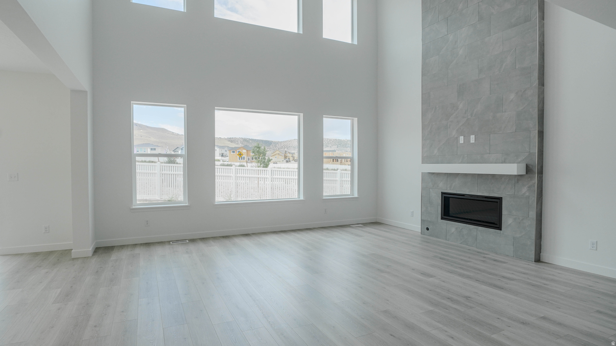 CANTON RIDGE - Residential