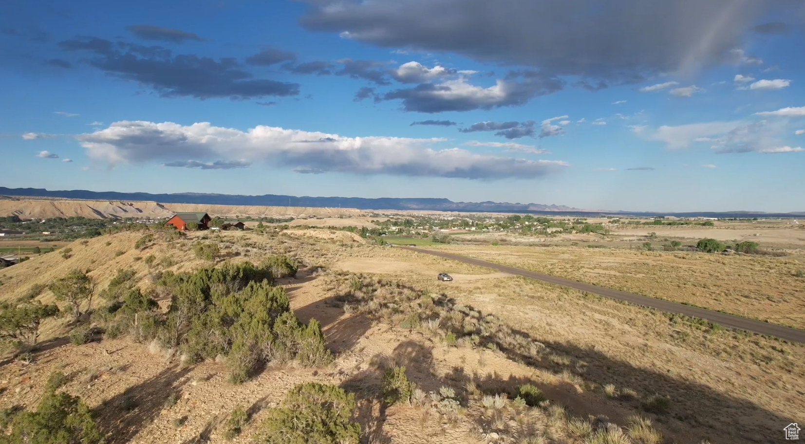 PINNACLE HEIGHTS - Land