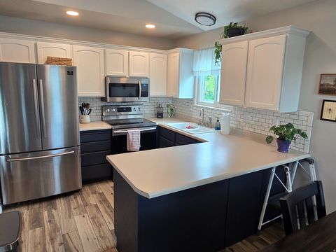 Tiny photo for 1648 ROCKBRIDGE DR, Layton, UT 84041 (MLS # 2159122)