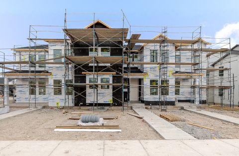 Photo of 776 N BANNER DR #650, Saratoga Springs, UT 84045 (MLS # 2129396)