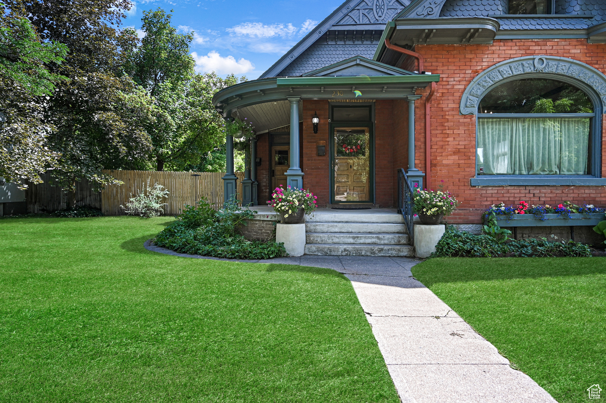 HISTORIC DISTRICT - Residential