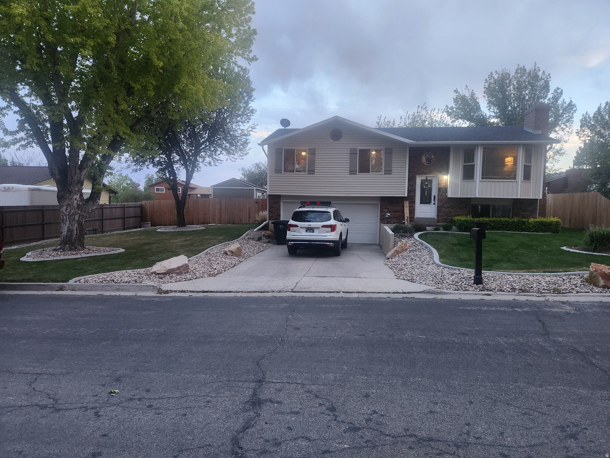 COTTONWOOD HEIGHTS PHASE 2 SUBD - Residential