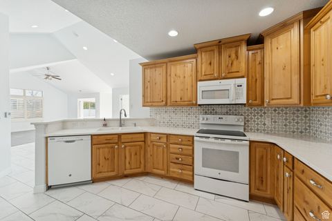 Tiny photo for 877 W 1920 S #C, Syracuse, UT 84075 (MLS # 2119118)