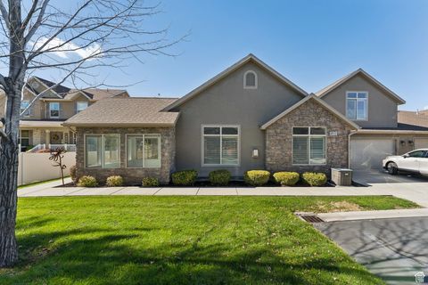 Tiny photo for 877 W 1920 S #C, Syracuse, UT 84075 (MLS # 2119118)