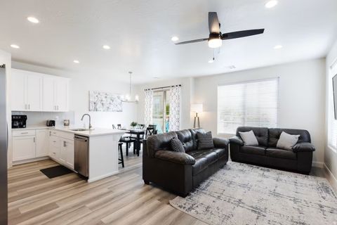 Tiny photo for 1162 N RIVIERA ALY, Washington, UT 84780 (MLS # 2120616)