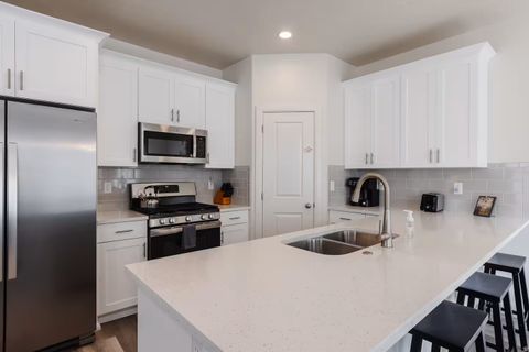 Tiny photo for 1162 N RIVIERA ALY, Washington, UT 84780 (MLS # 2120616)