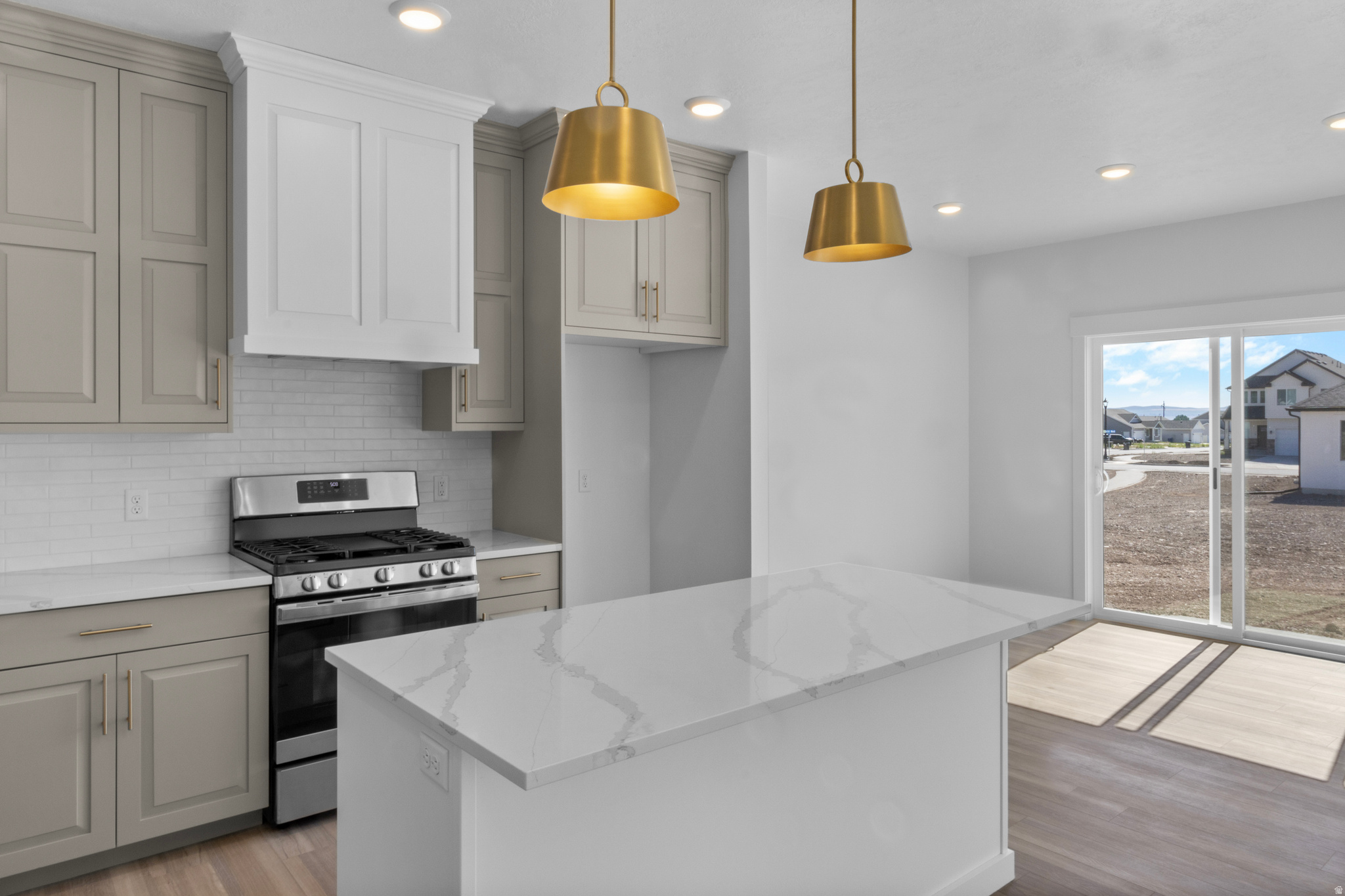 RIVERGATE - Residential