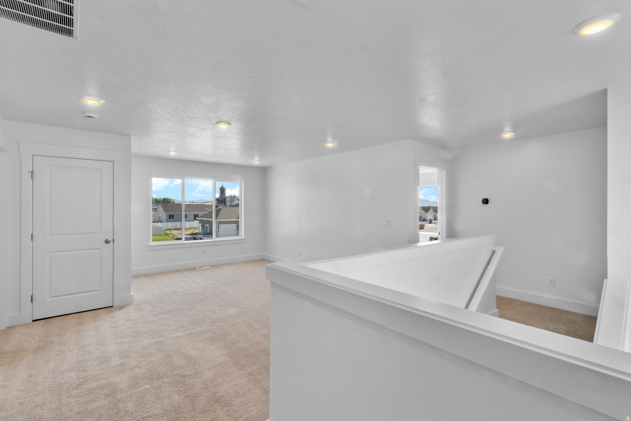 RIVERGATE - Residential