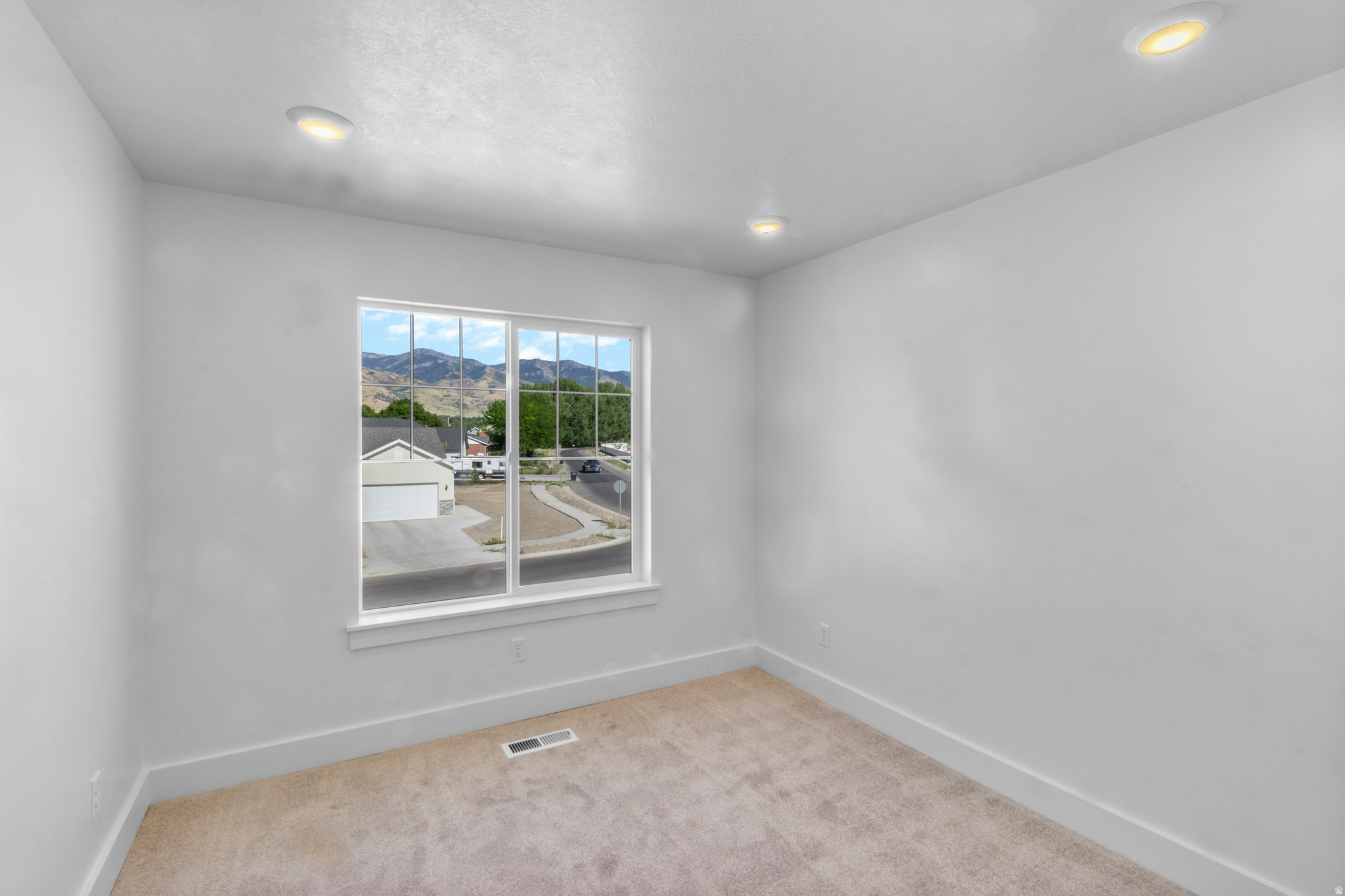 RIVERGATE - Residential